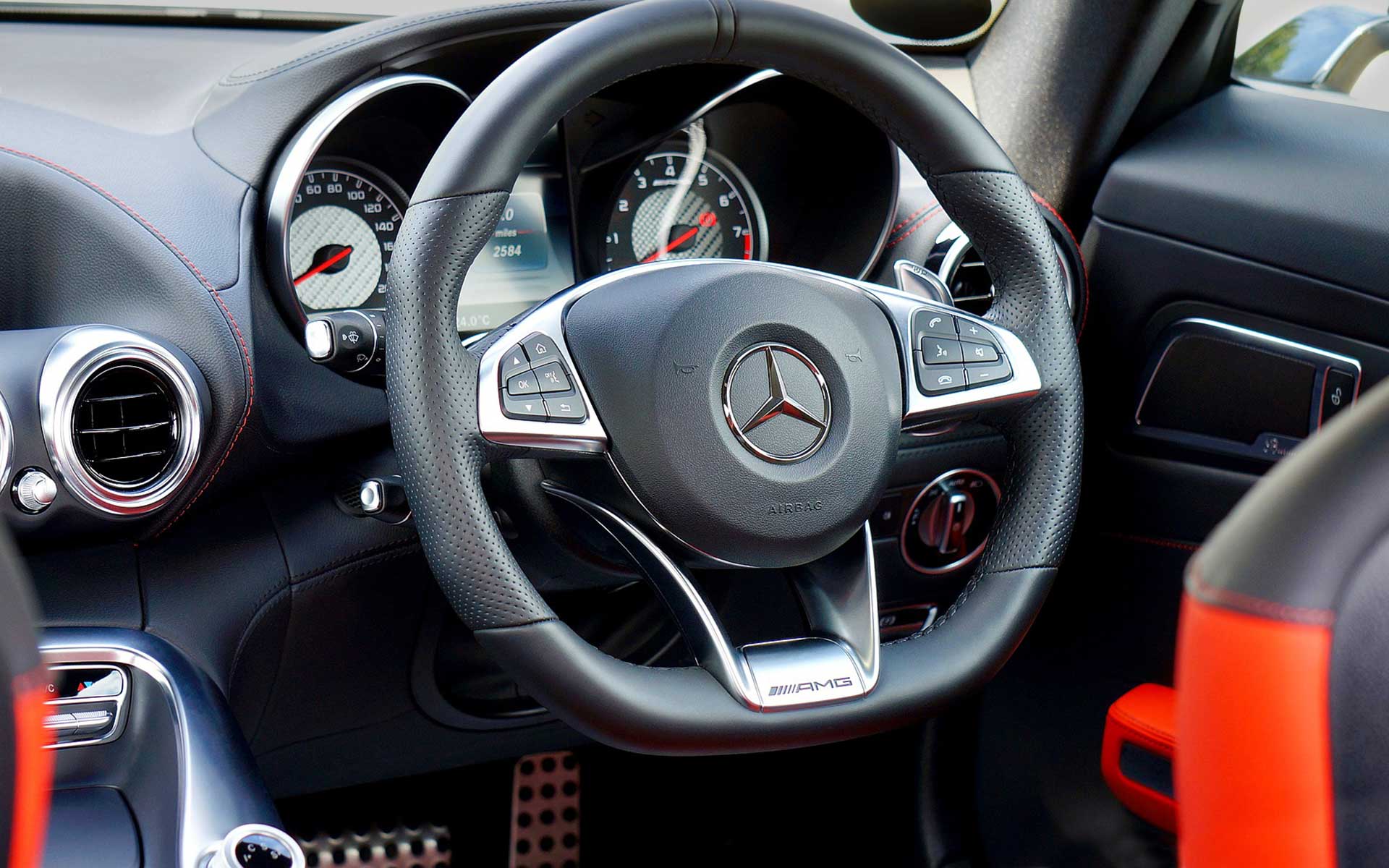 Merceds Benz Cockpit AMG Achat Voitures Suisse