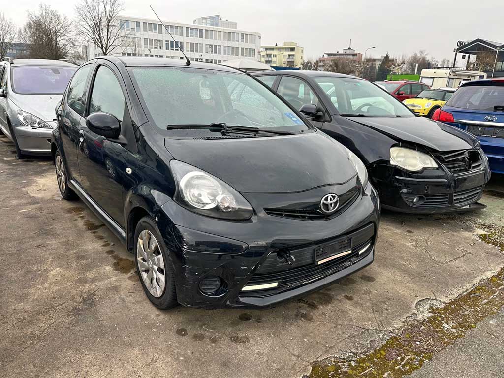 TOYOTA Aygo 1.0 Linea Luna Multimode 5.2012 Semi-automatique petite voiture 237000km 68ch 50kW 998cc 3 cylindres 935kg noir achat-voiture-suisse