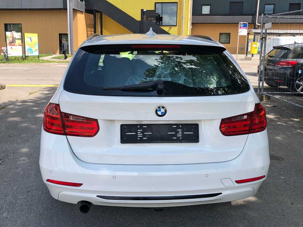 BMW 316i Touring Business Steptronic 2013 essence propulsion arrière automatique break blanc achat voitures