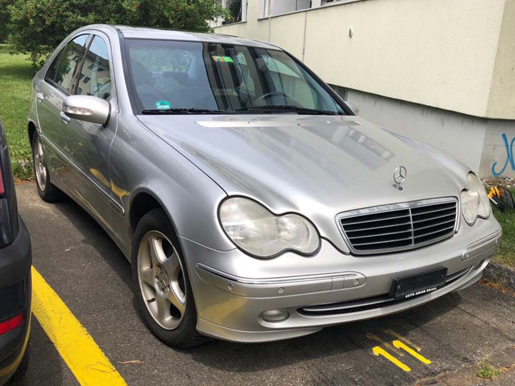 Mercedes Benz C240 automatique cuir clima 2003 245000km