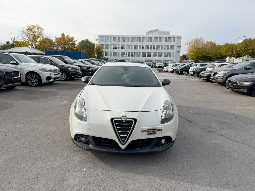ALFA ROMEO Giulietta 1750 TBi Quadrifoglio Verde 2011 volture compact auto export rachat Front